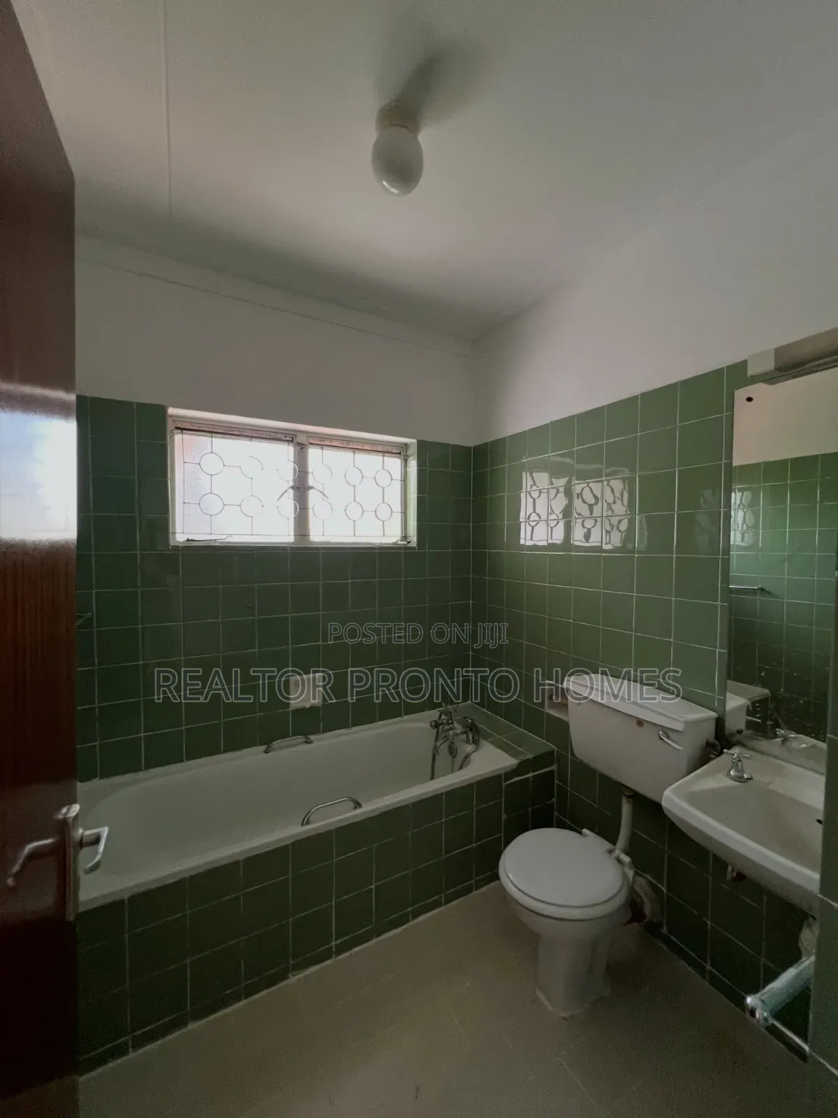 4bdrm Bungalow in Lavington, Muthangari for rent