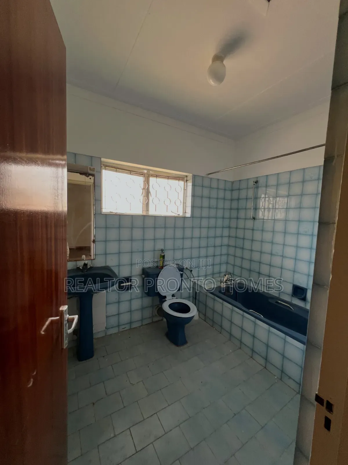 4bdrm Bungalow in Lavington, Muthangari for rent