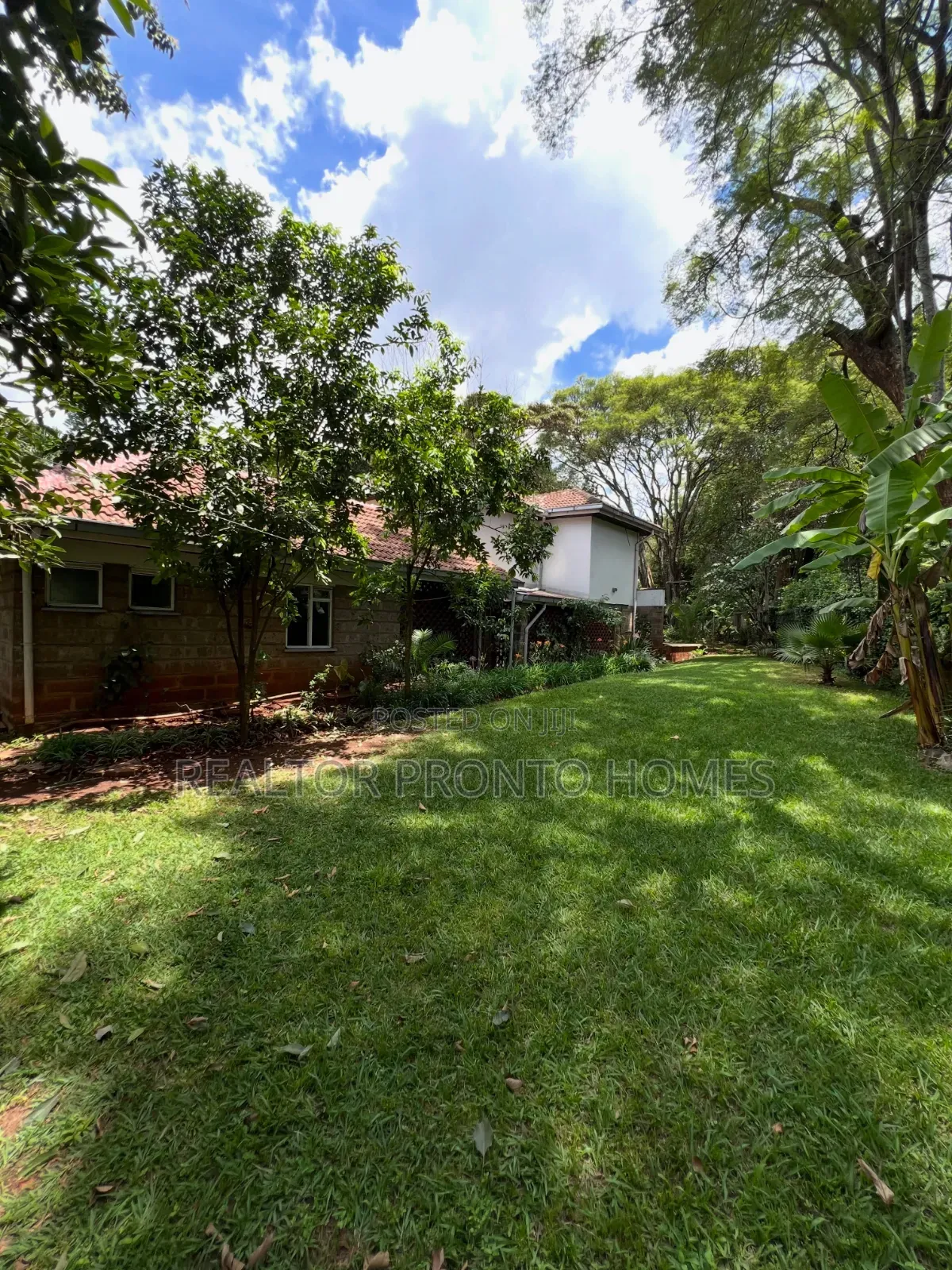 4bdrm Bungalow in Lavington, Muthangari for rent