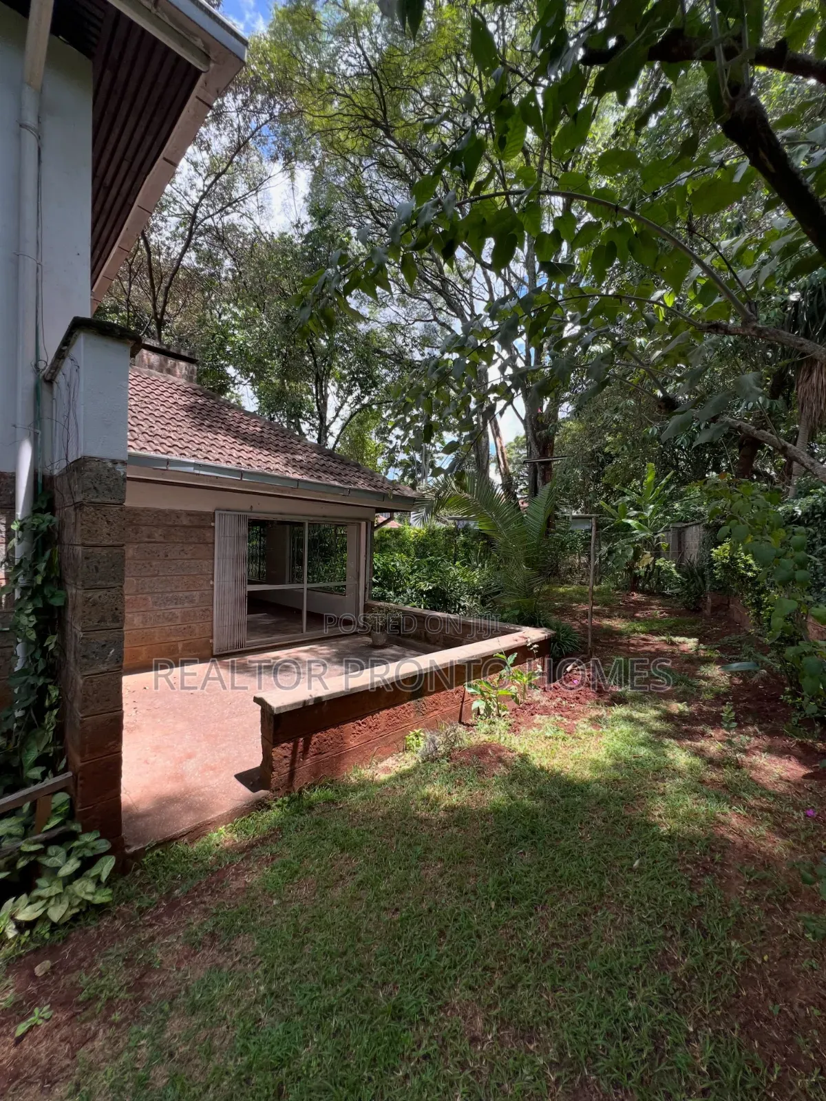4bdrm Bungalow in Lavington, Muthangari for rent