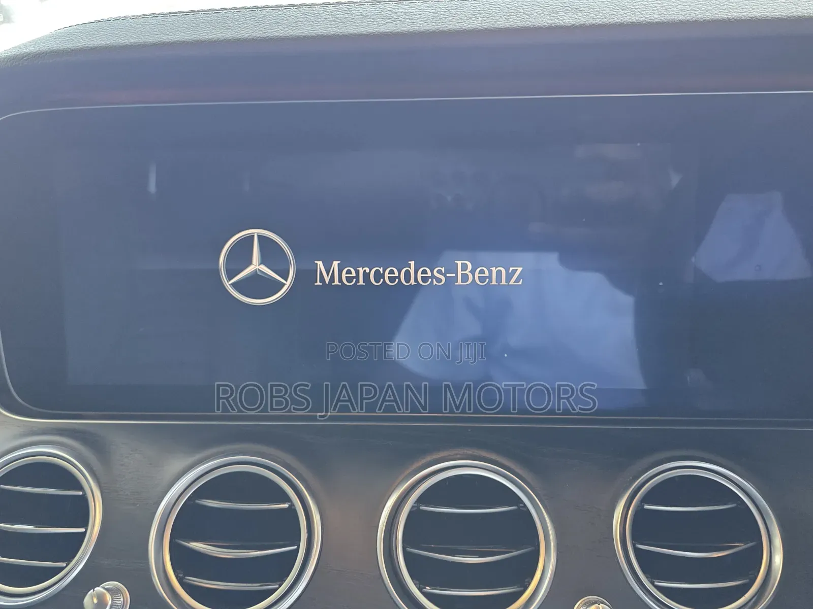 Mercedes-Benz E200 2019 Pearl