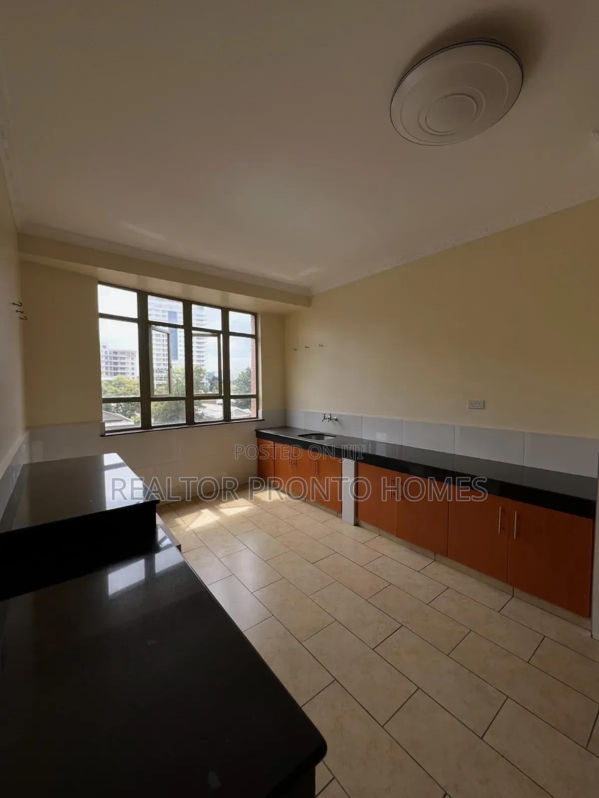 3bdrm Apartment in Yaya Center, Hurlingham for rent