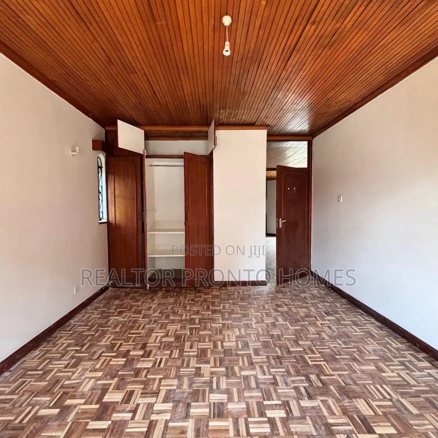 4bdrm Townhouse/Terrace in Spring Valley for sale