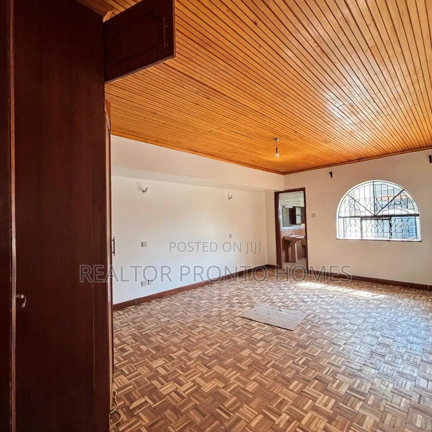 4bdrm Townhouse/Terrace in Spring Valley for sale