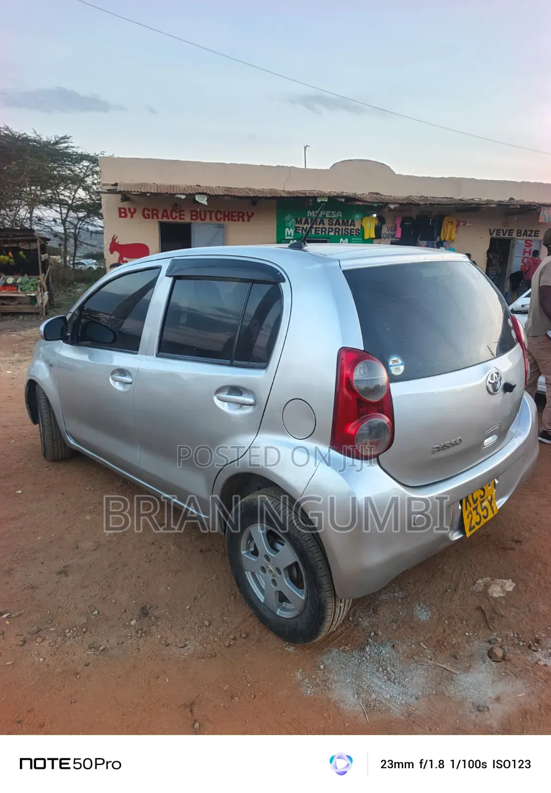 Toyota Passo 2011 Silver