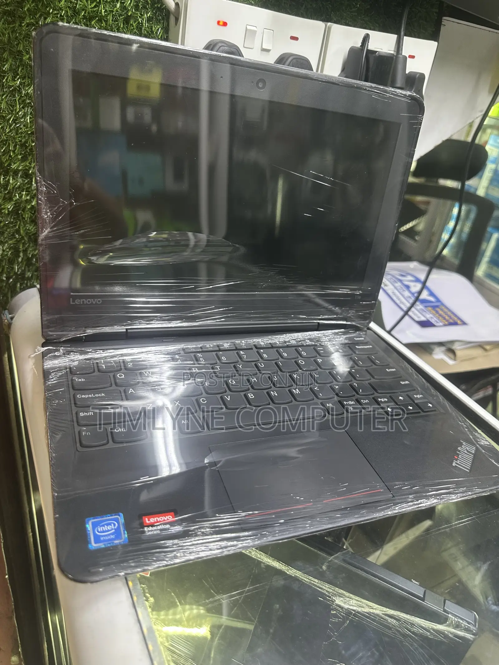 Laptop Lenovo ThinkPad 11e 4GB Intel Celeron SSD 128GB