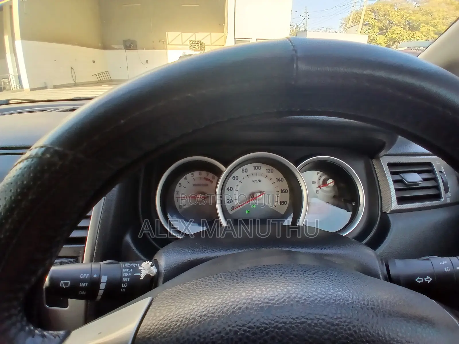 Nissan Tiida 2008 Silver