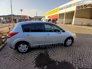 Nissan Tiida 2008 Silver