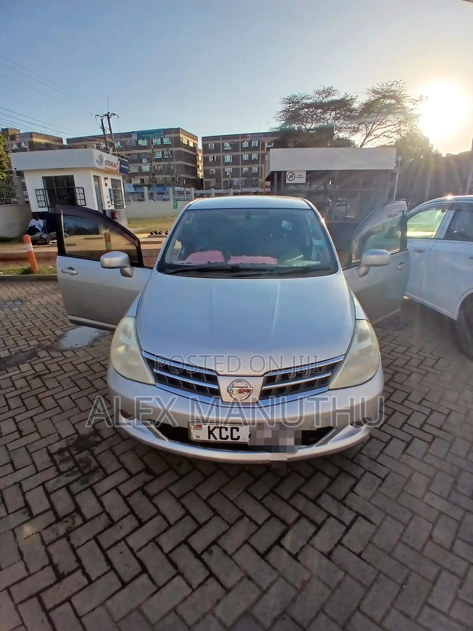 Nissan Tiida 2008 Silver