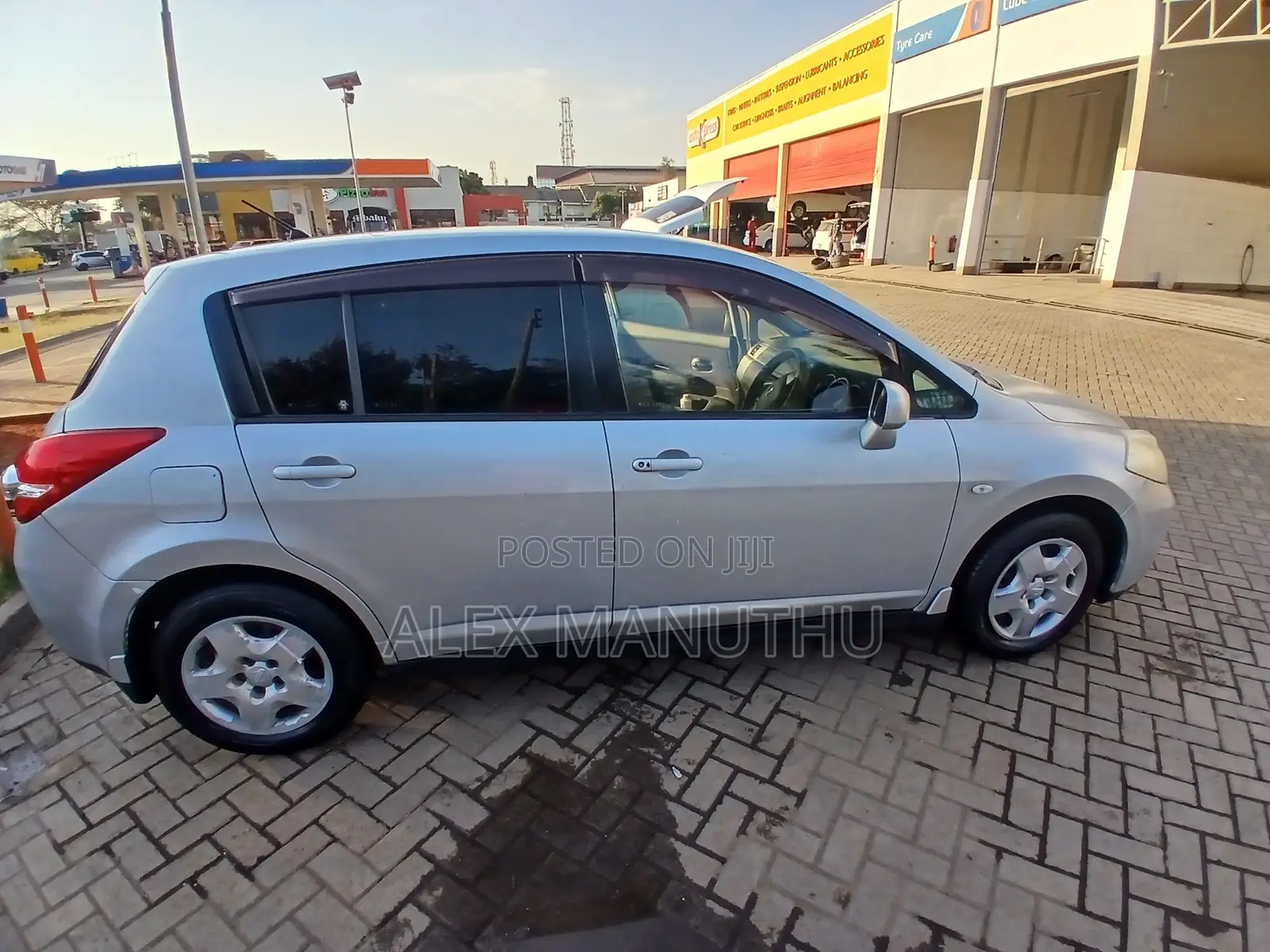 Nissan Tiida 2008 Silver