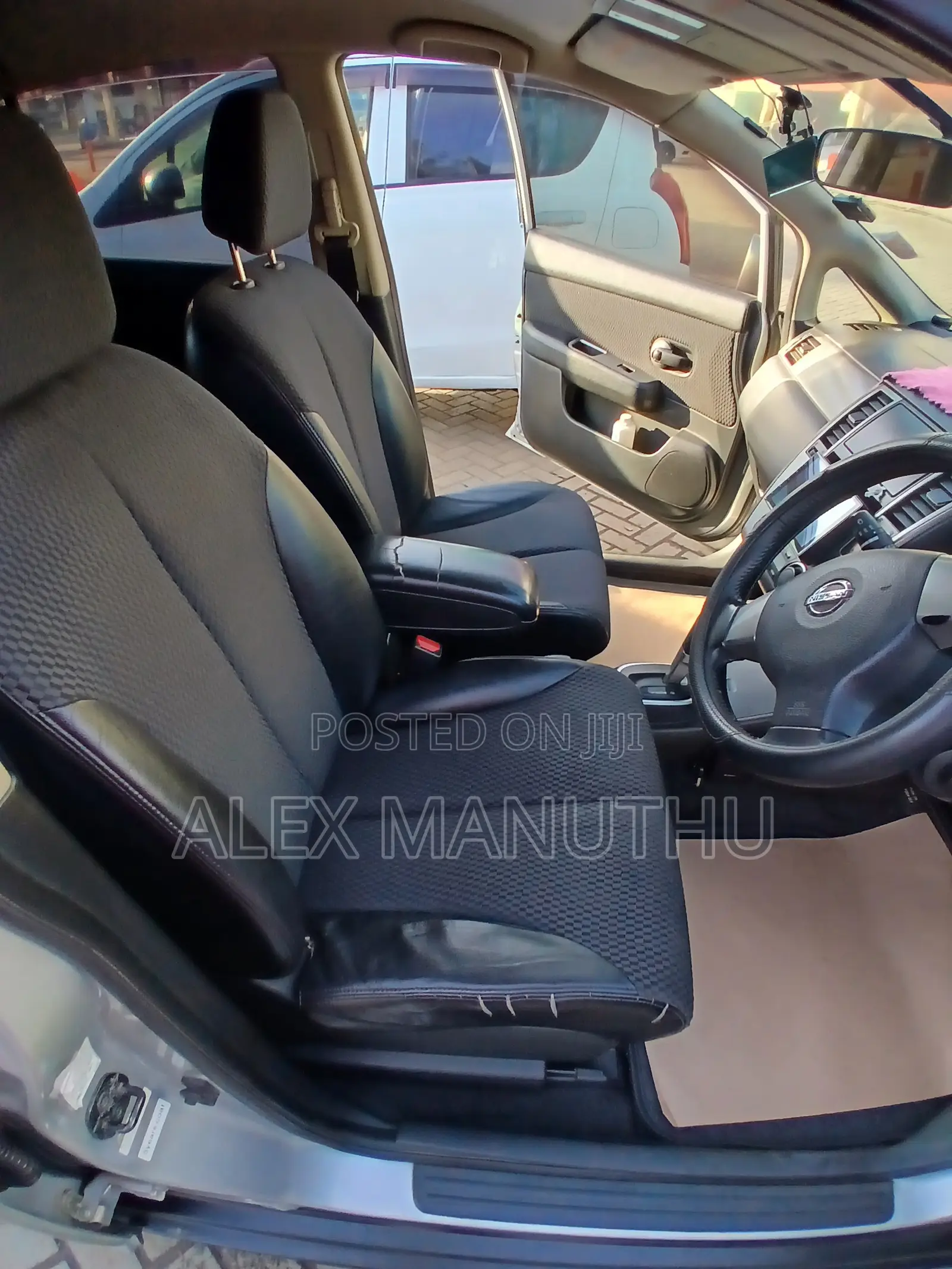 Nissan Tiida 2008 Silver