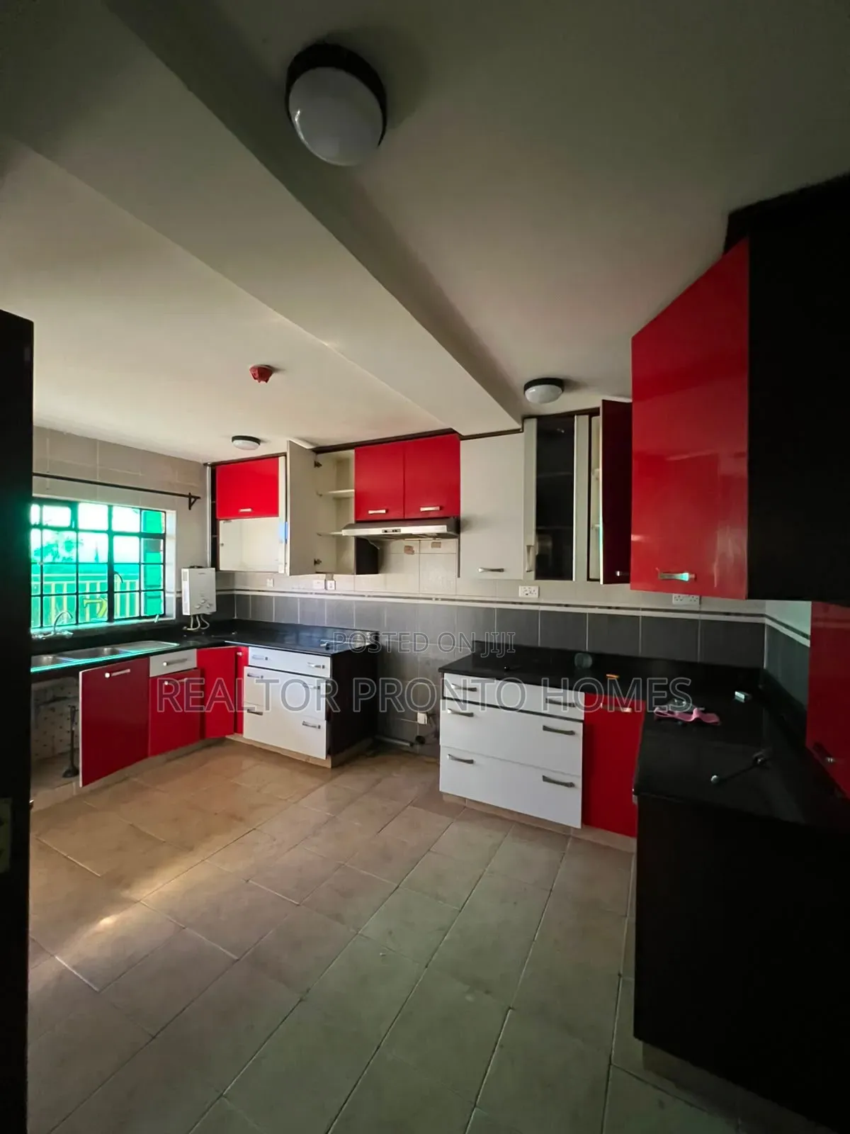 4bdrm Townhouse / Terrace in Lavington, Valley Arcade for rent