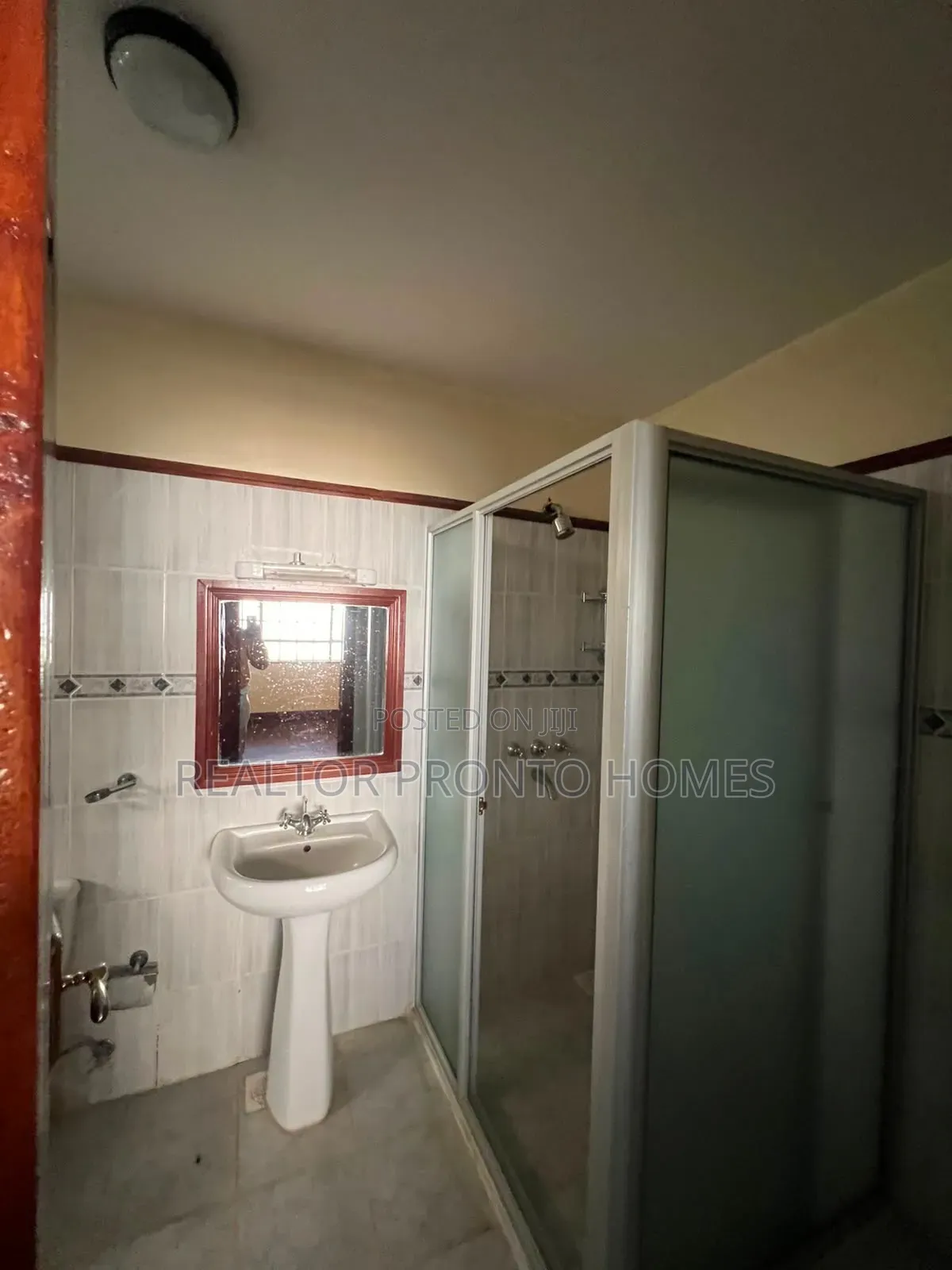 4bdrm Townhouse / Terrace in Lavington, Valley Arcade for rent