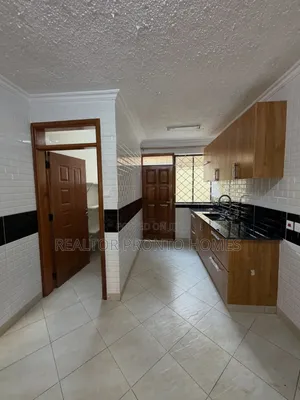 4bdrm Maisonette in Lavington, Valley Arcade for sale