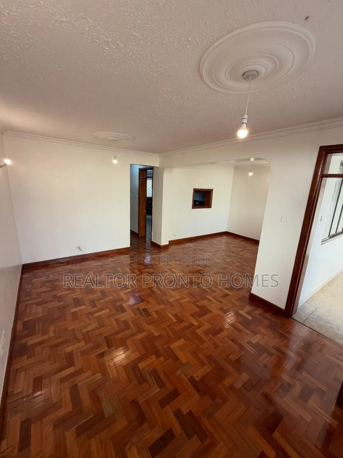 4bdrm Maisonette in Lavington, Valley Arcade for sale