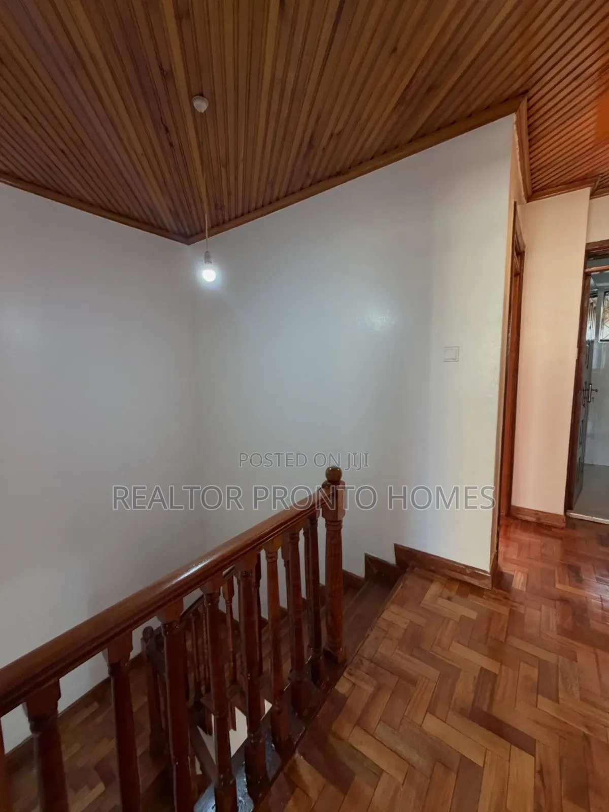 4bdrm Maisonette in Lavington, Valley Arcade for sale