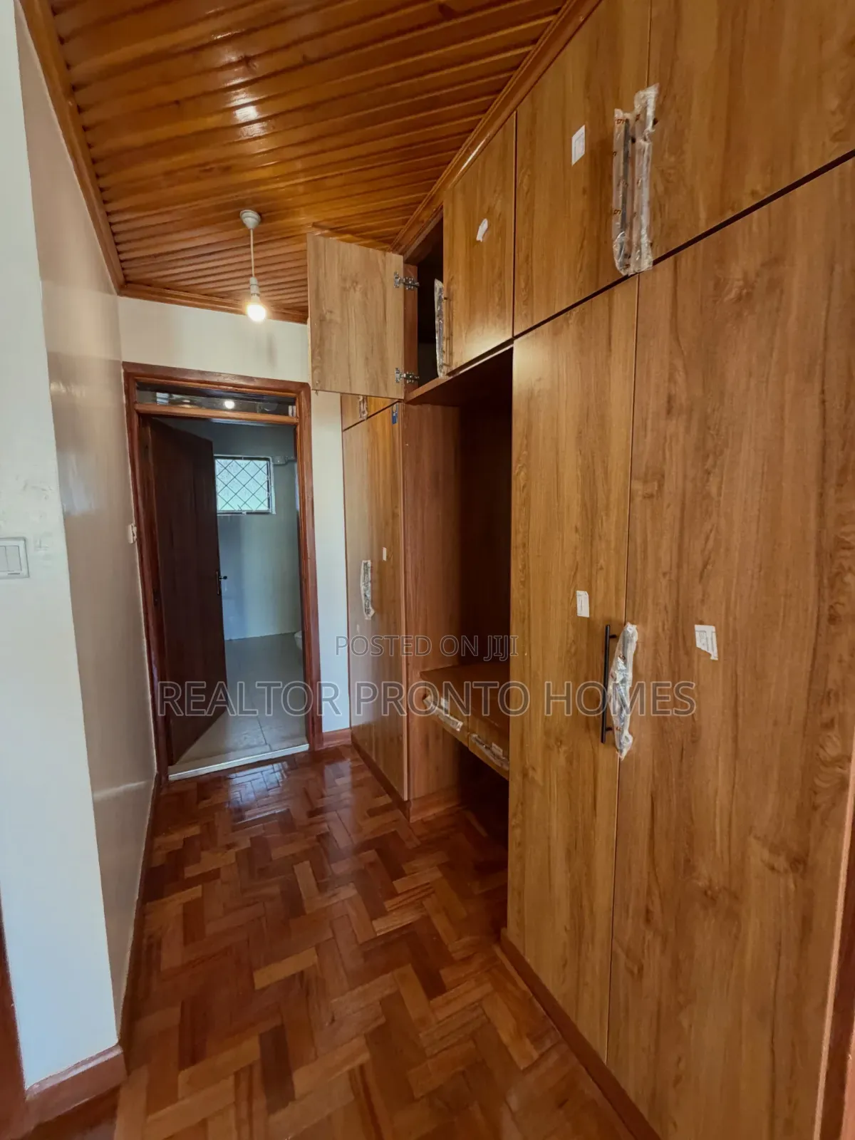 4bdrm Maisonette in Lavington, Valley Arcade for sale