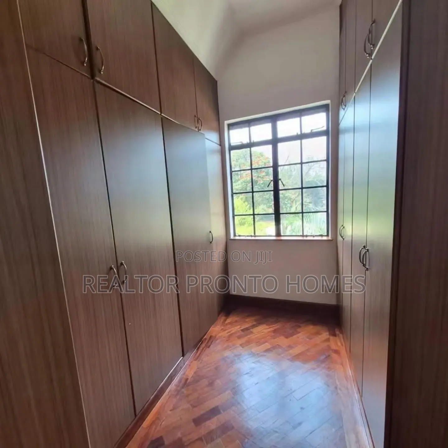 4bdrm Villa in Ridgeways for sale