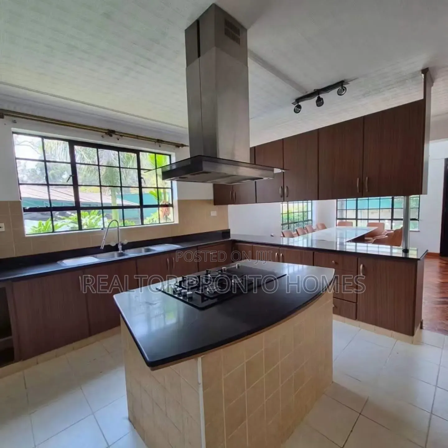 4bdrm Villa in Ridgeways for sale
