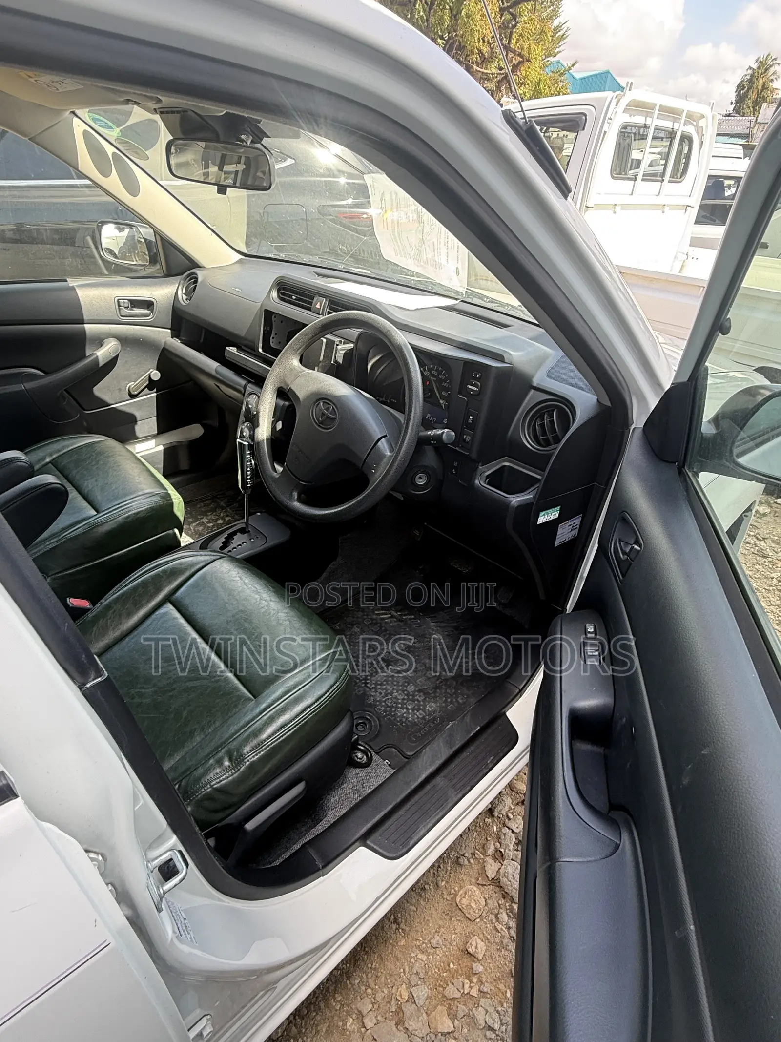 Toyota Probox 1.5 Hybrid DX Comfort 2020 White