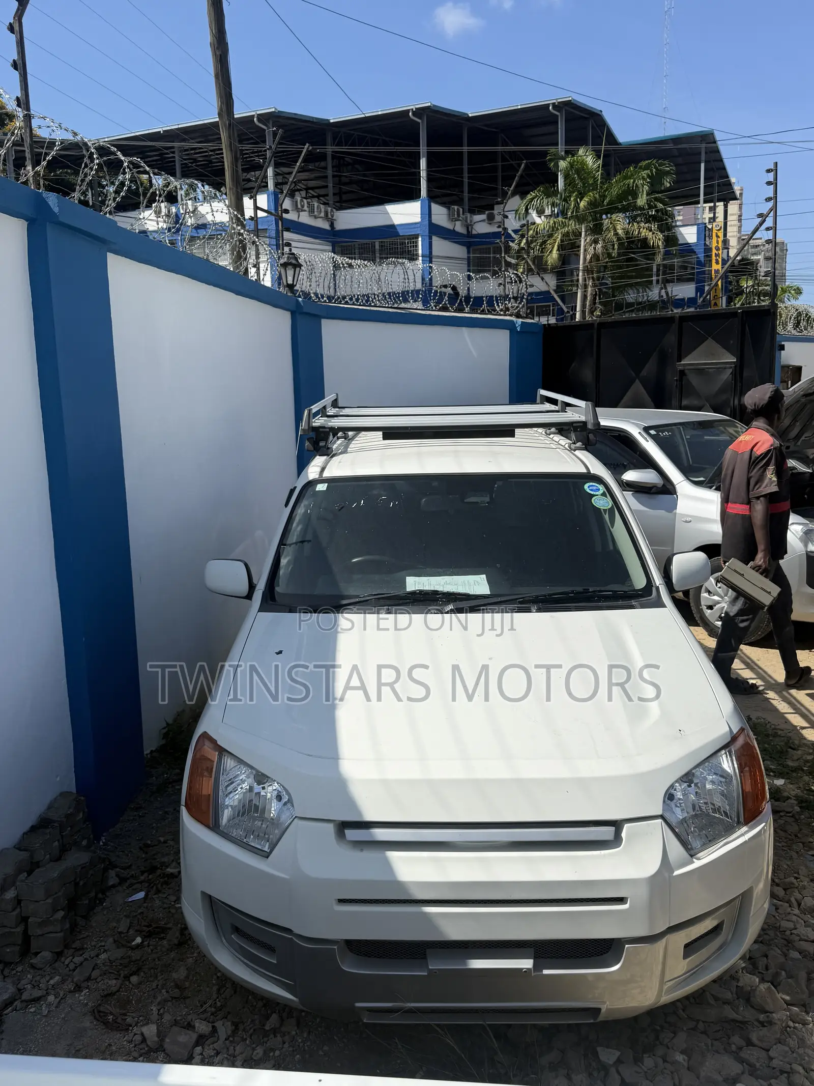 Toyota Probox 1.5 Hybrid DX Comfort 2020 White