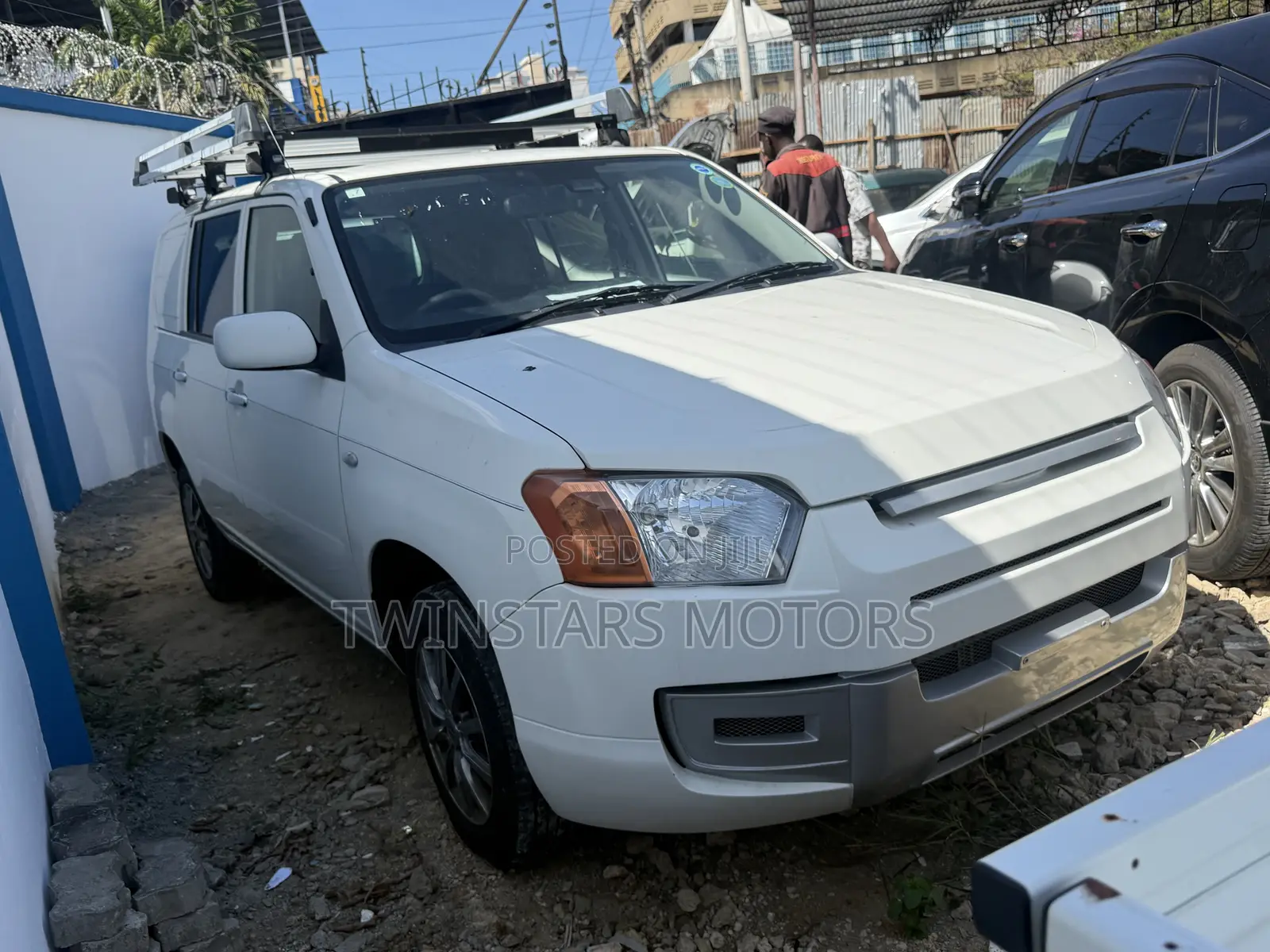 Toyota Probox 1.5 Hybrid DX Comfort 2020 White