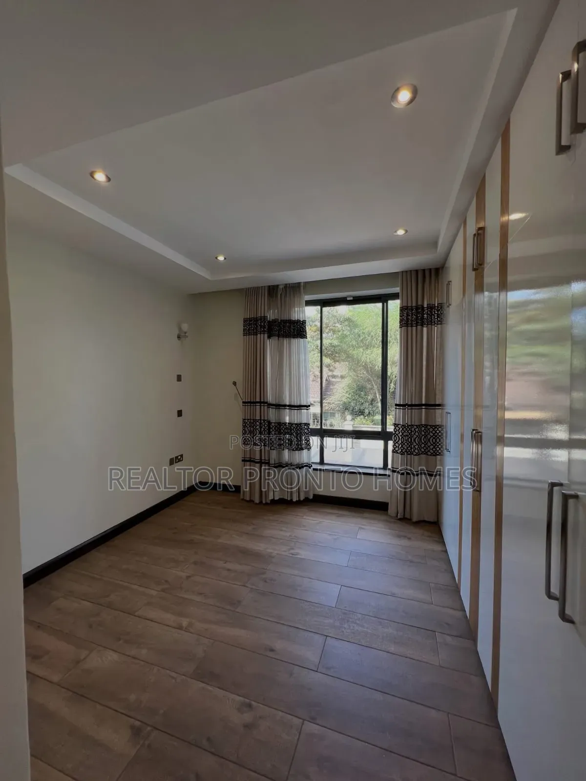 5bdrm Townhouse / Terrace in Lavington, Muthangari for rent