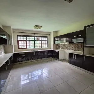 4bdrm Townhouse / Terrace in New Runda for rent