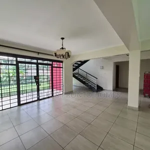 4bdrm Townhouse / Terrace in New Runda for rent