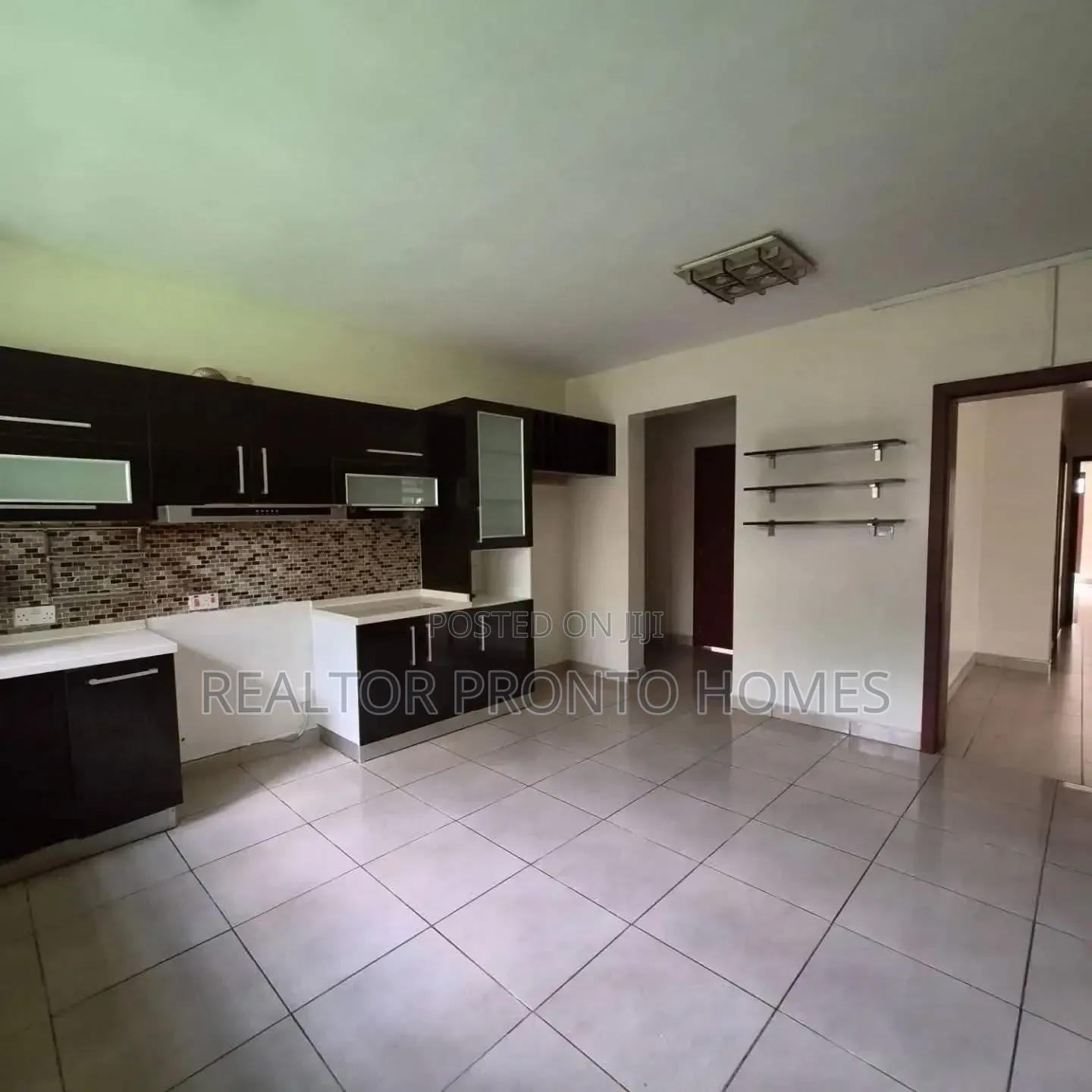 4bdrm Townhouse / Terrace in New Runda for rent