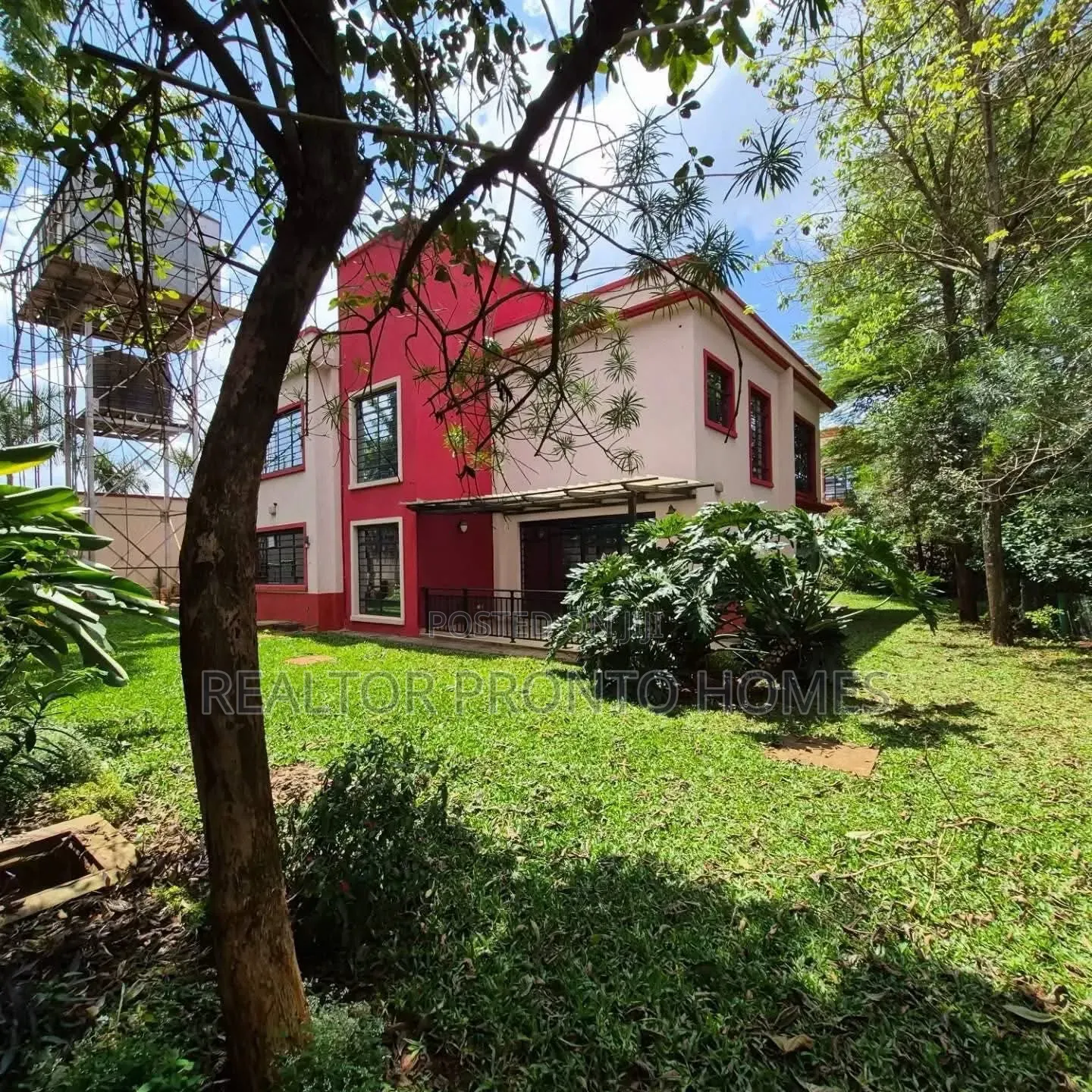 4bdrm Townhouse / Terrace in New Runda for rent