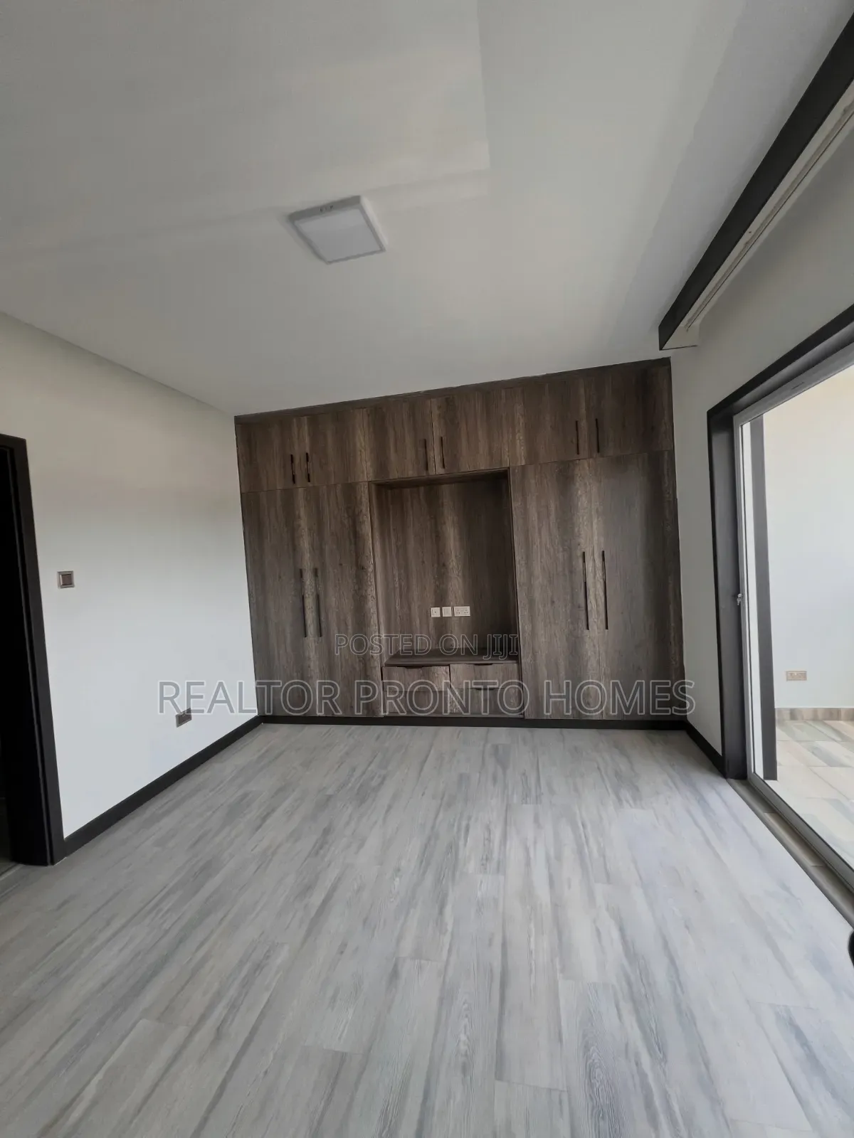 2bdrm Apartment in Riverside Drive for sale