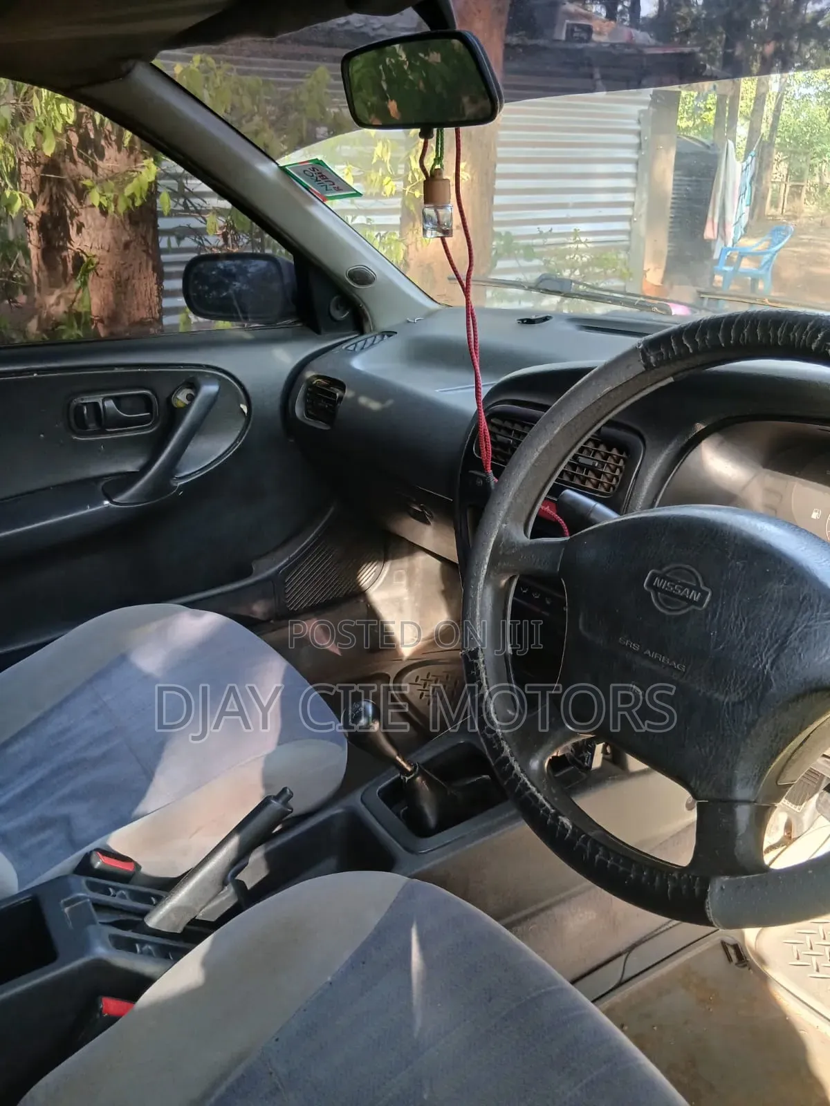 Nissan Primera 2004 Yellow