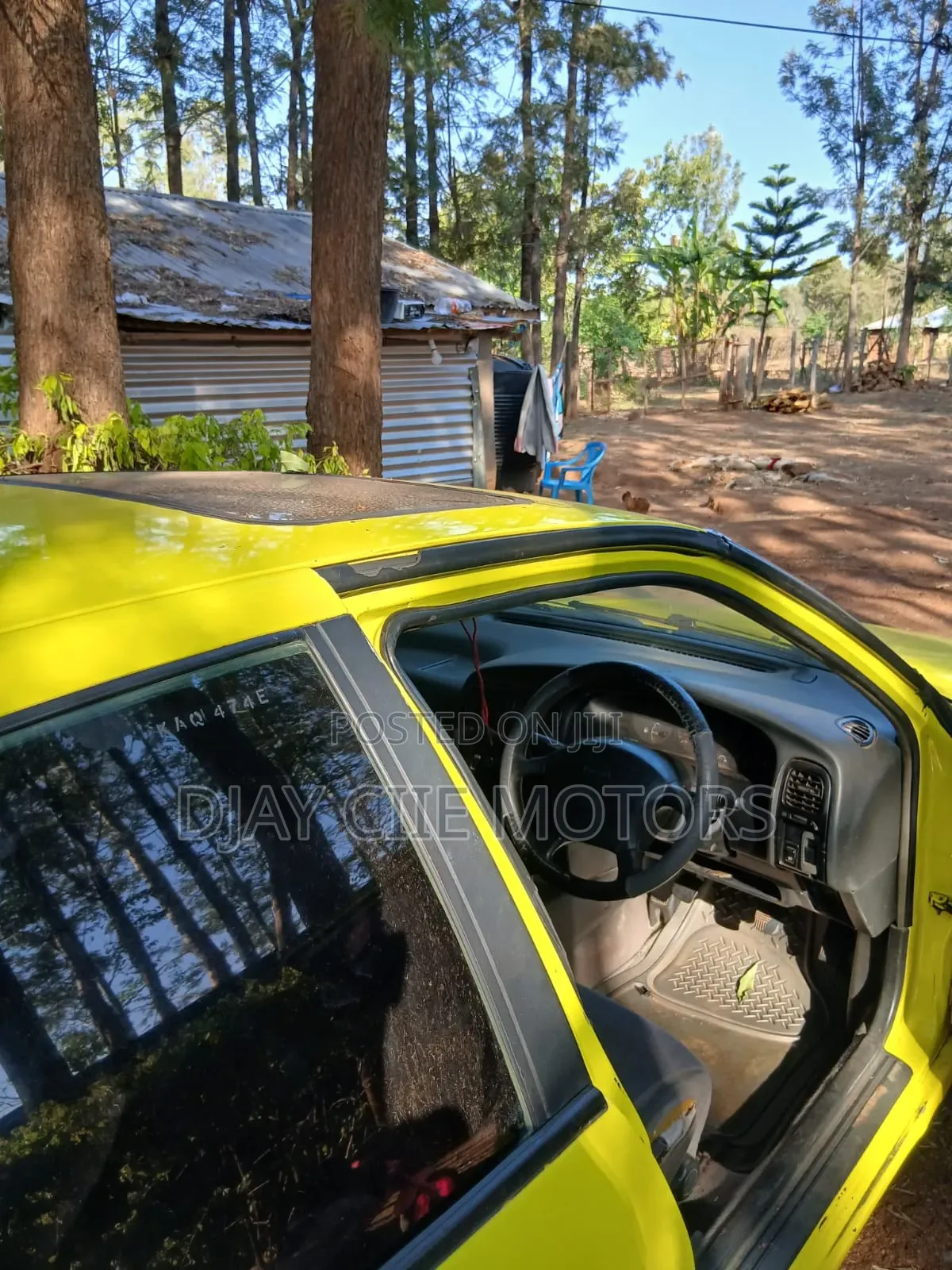 Nissan Primera 2004 Yellow