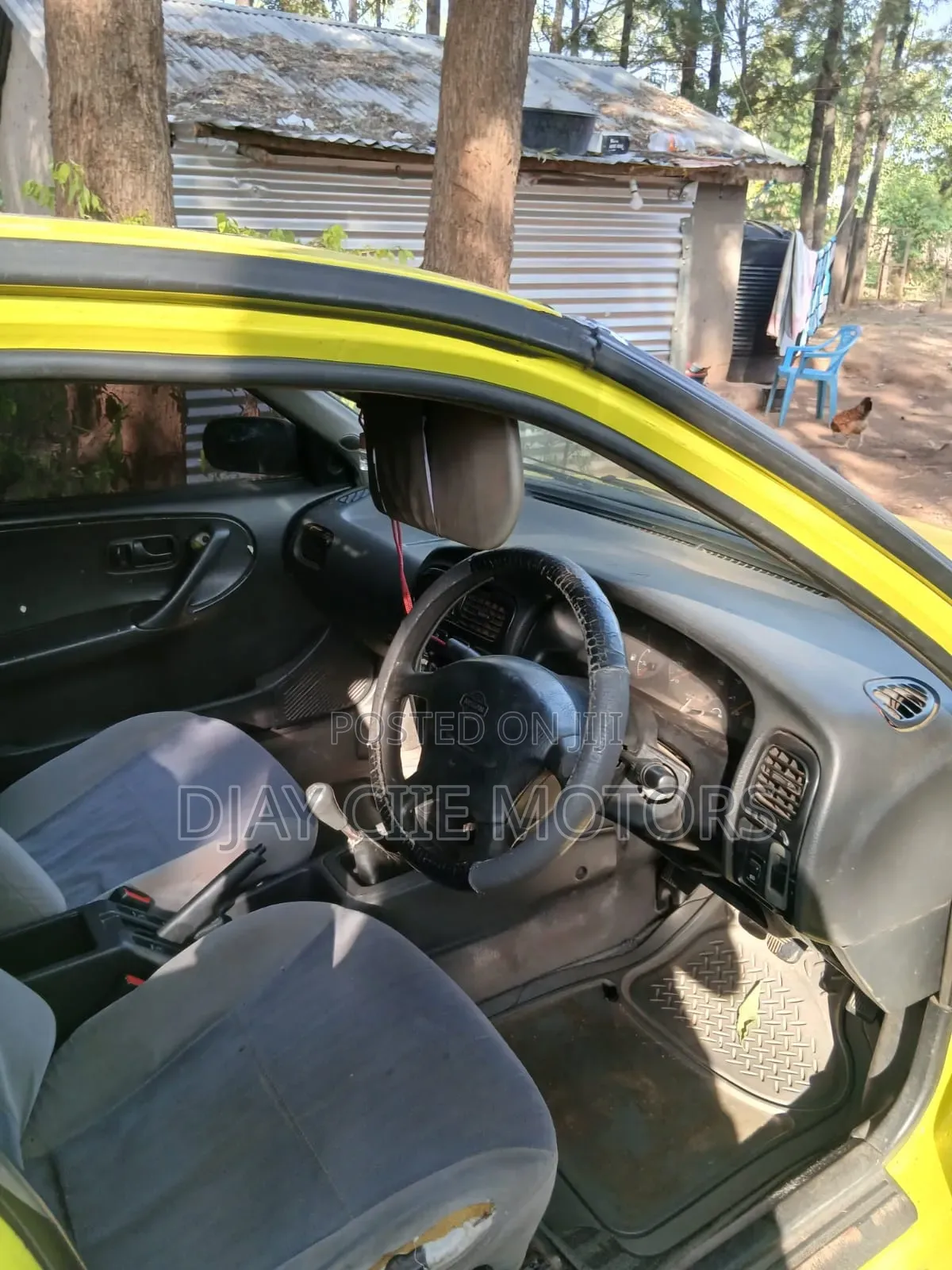 Nissan Primera 2004 Yellow