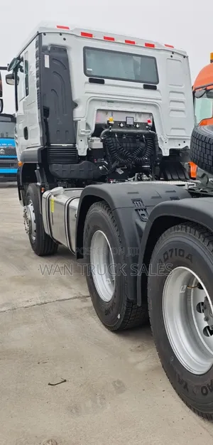 Howo-Tx 440 Prime Mover Automatic and Manual