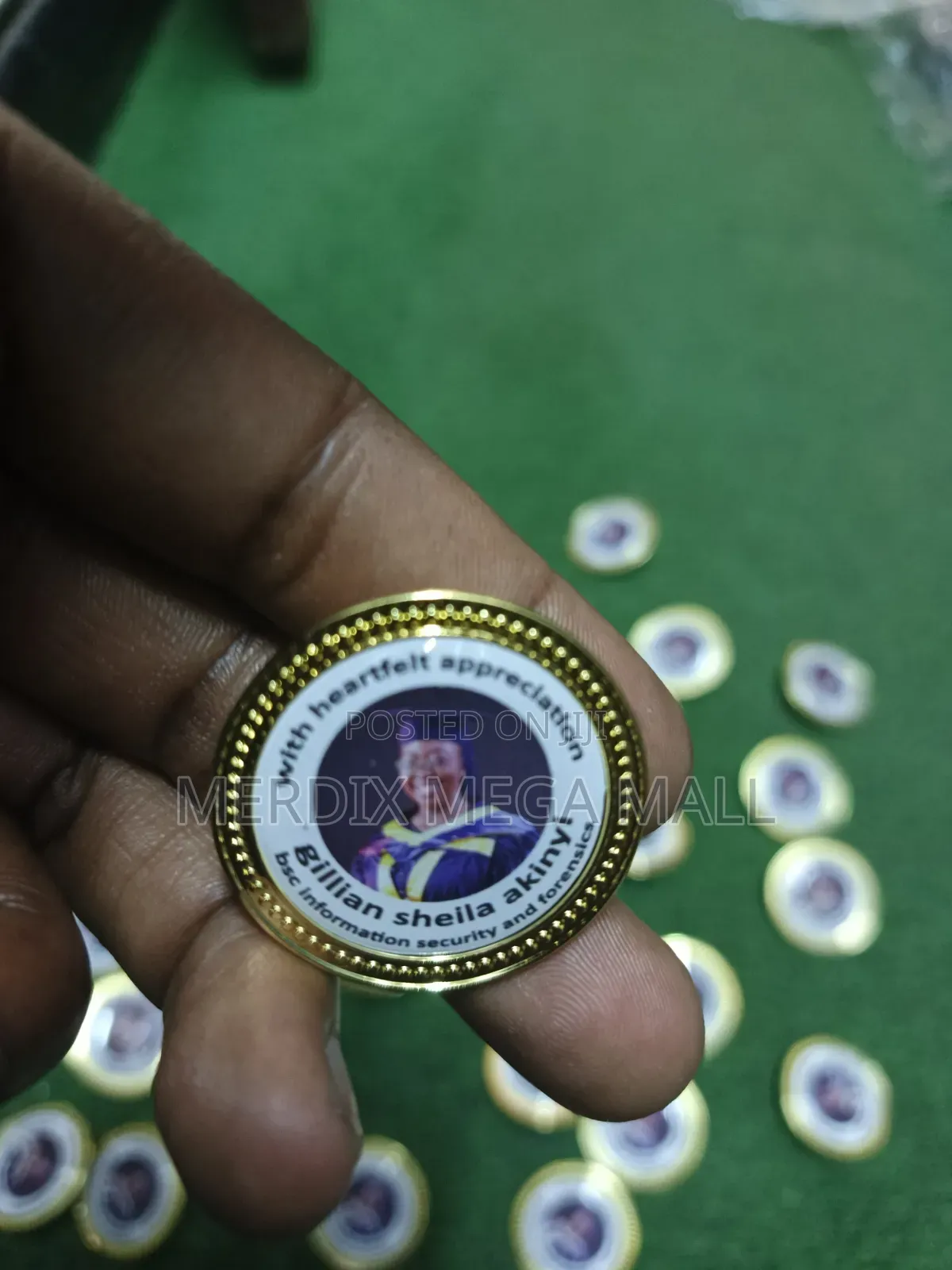 T24-R005A,3cm Circle Lapel Pin,lapel Pins