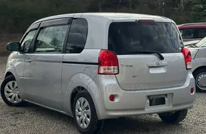 Toyota Porte 1.5 FWD 2019 Silver