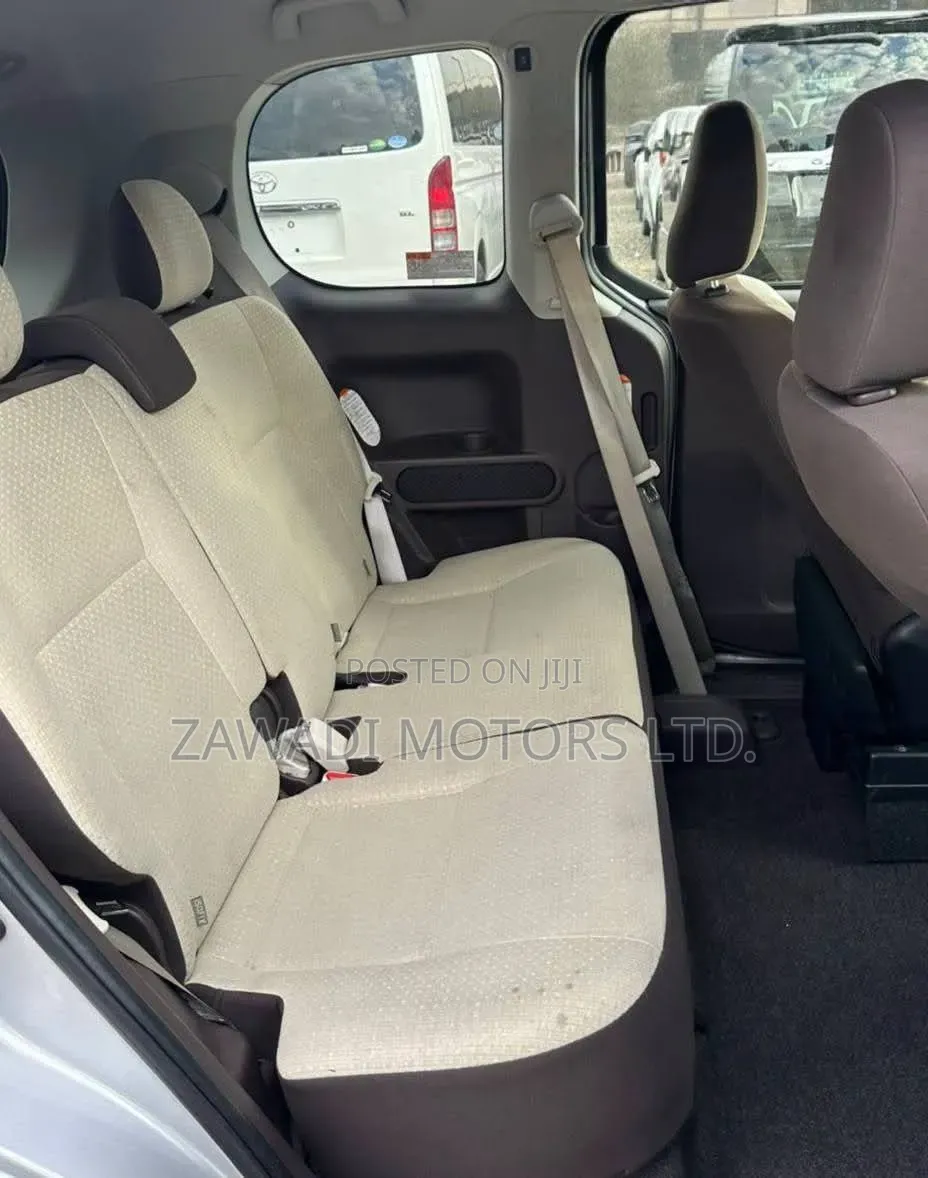 Toyota Porte 1.5 FWD 2019 Silver
