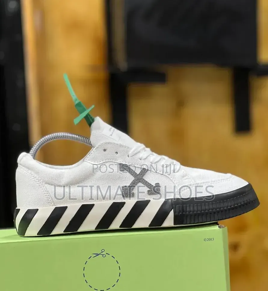 OFF-WHITE "Virgil Tm"