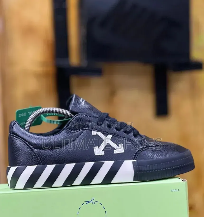 OFF-WHITE "Virgil Tm"