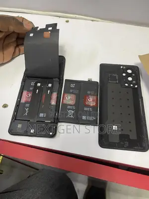 Battery Replacement for iPhones,Samsung and All Phones