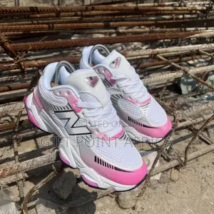New Balance 2000R Sneakers for Ladies