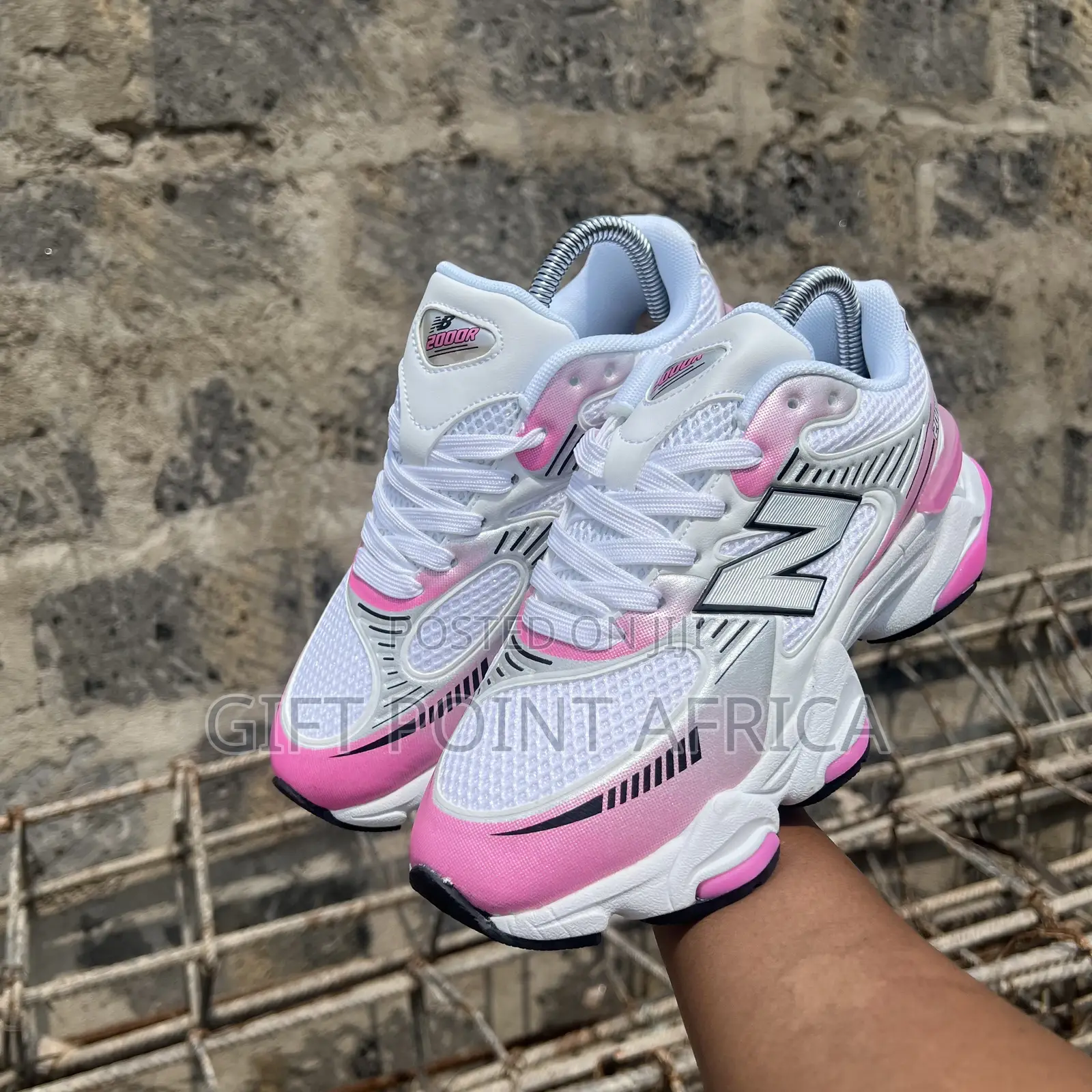 New Balance 2000R Sneakers for Ladies