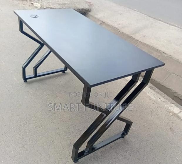 Free Standing Modern Office Desk