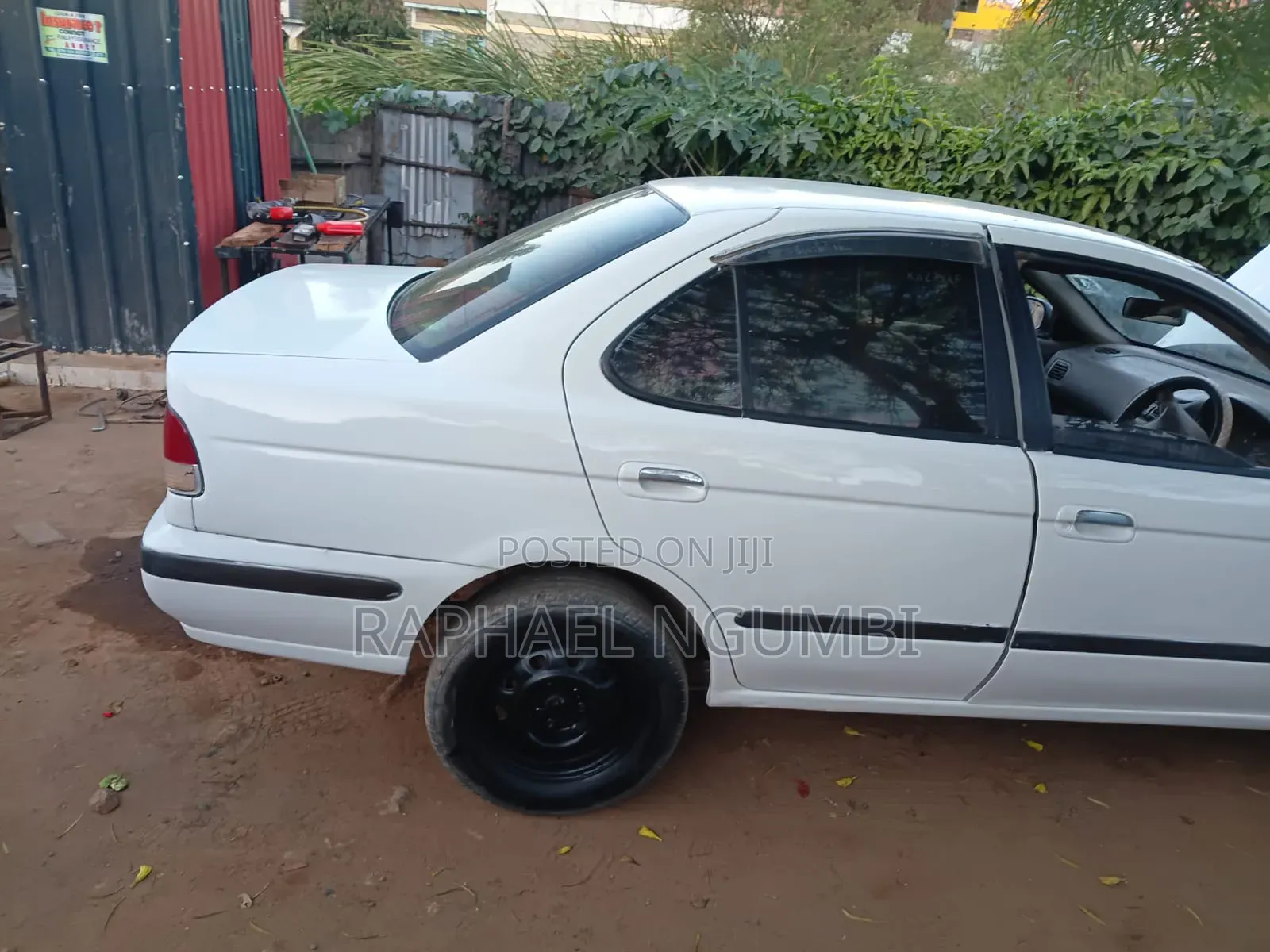 Nissan Sunny 1998 White
