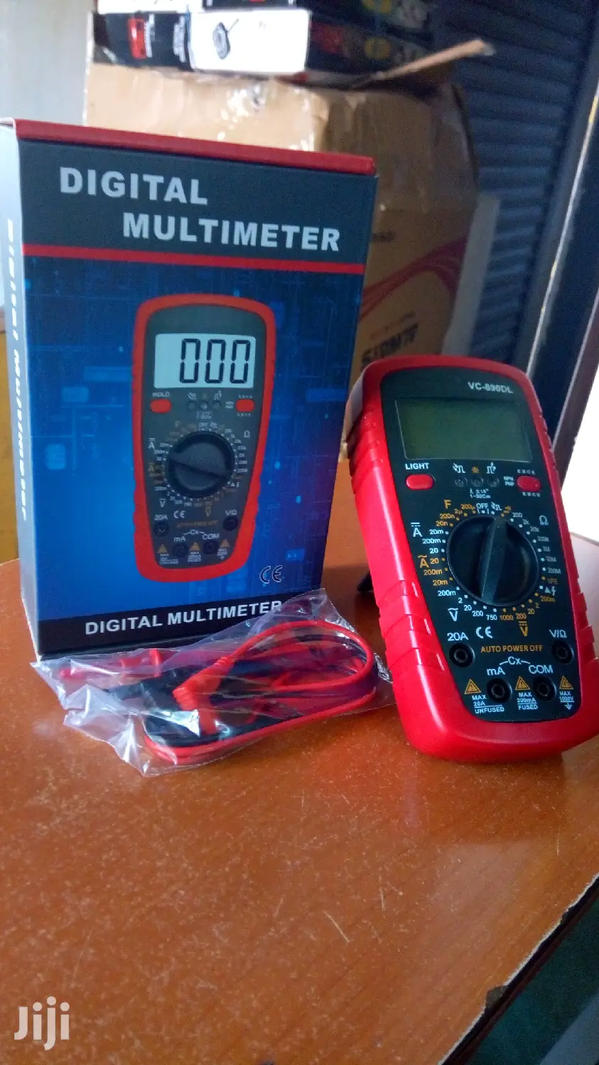 Digital Multimeter With 1000v