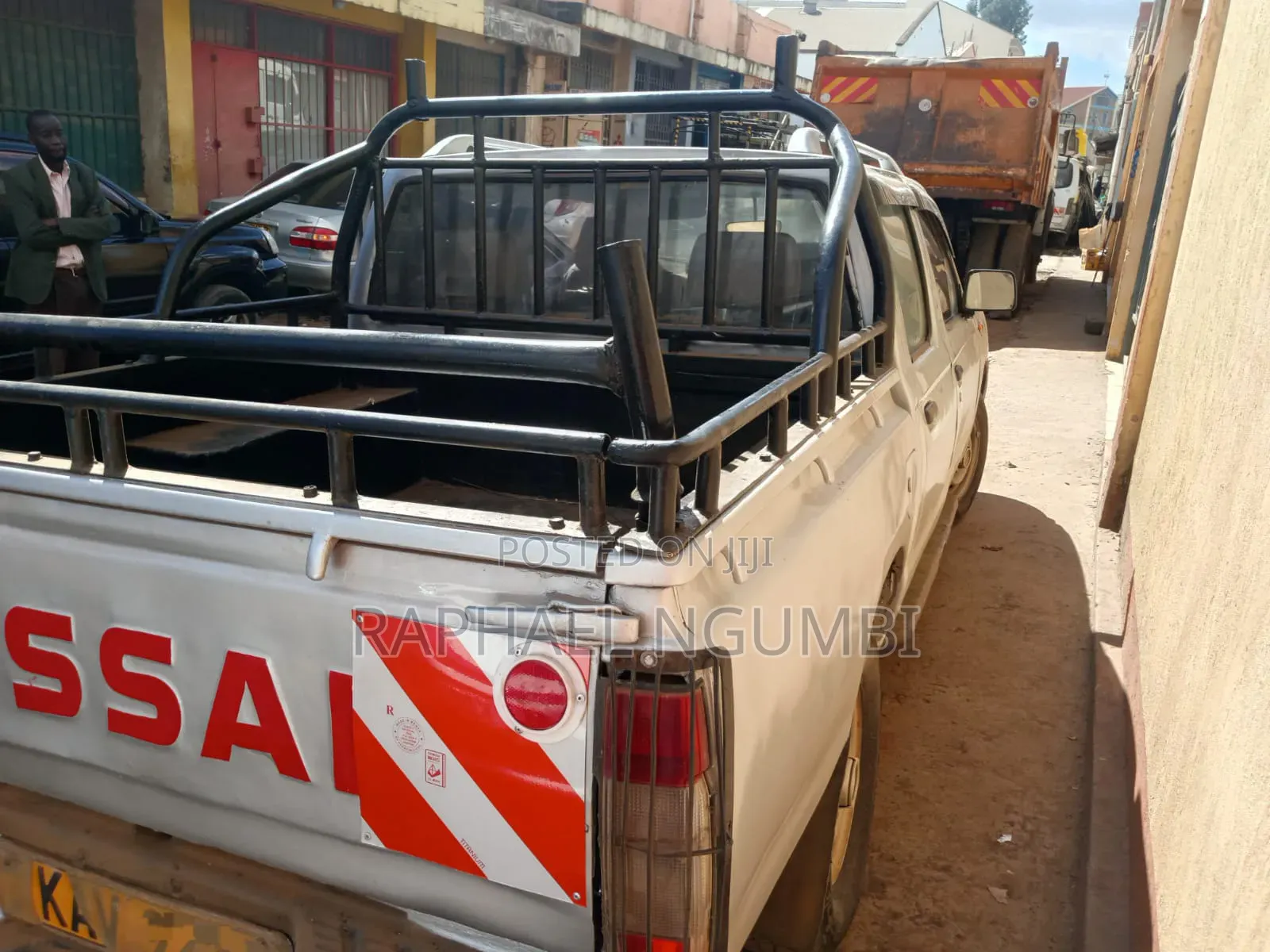 Nissan DoubleCab 2001 Silver