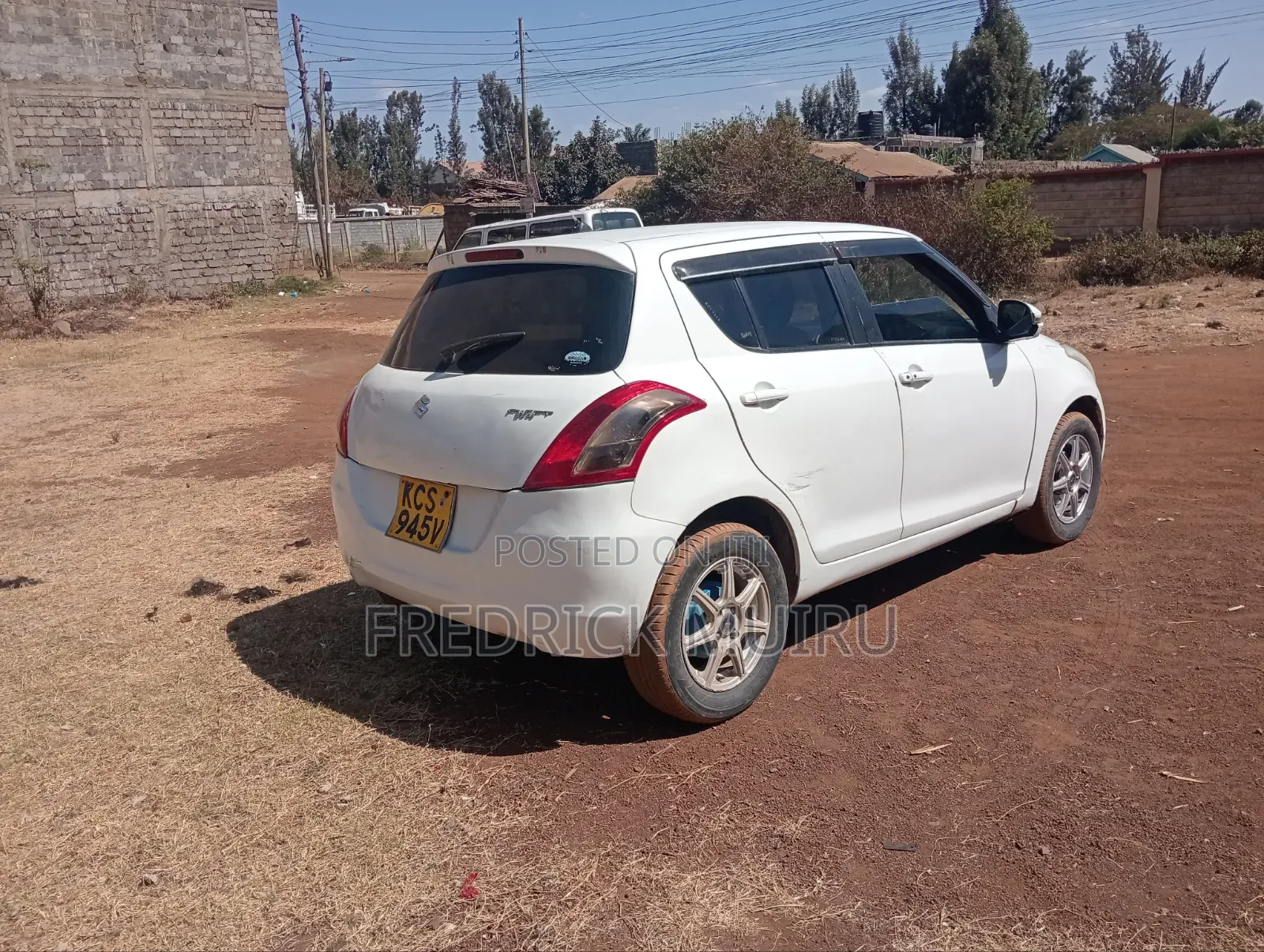 Suzuki Swift 2012 White