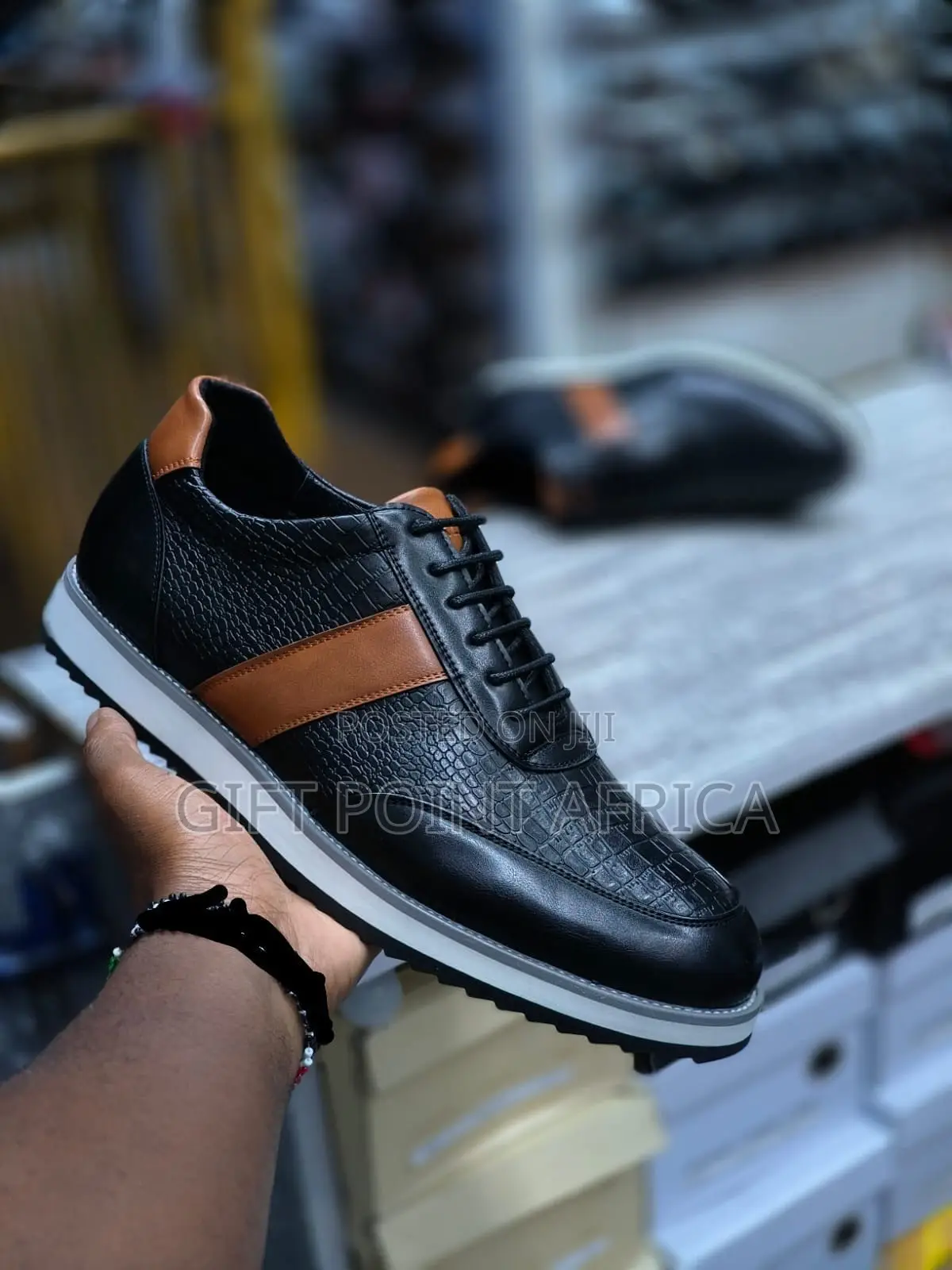 Unique Laced Timberland Casual Shoes